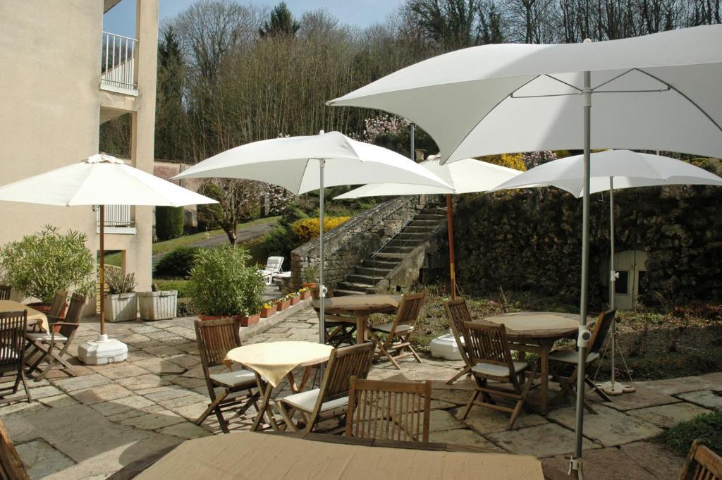 Hôtel et Studios d'Orfeuil Bourbonne-les-Bains Exterior foto