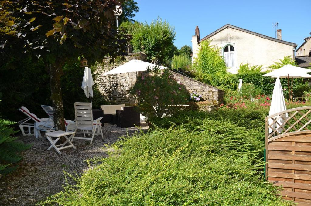 Hôtel et Studios d'Orfeuil Bourbonne-les-Bains Quarto foto